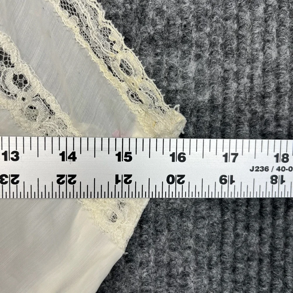 Vtg 1950s Ivory Full Slip Womens XS Lace Trim Bias Cut Pin Up Babydoll Lingerie